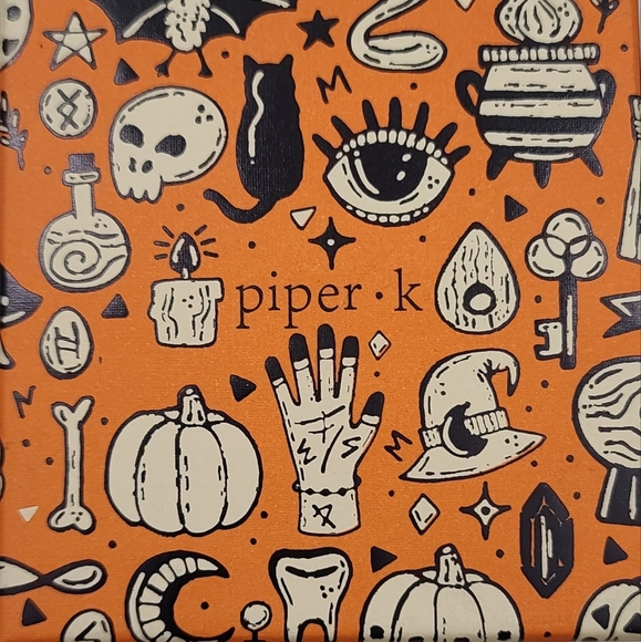 New In BoxSPIDER crystal earrings - Picture 5 of 6